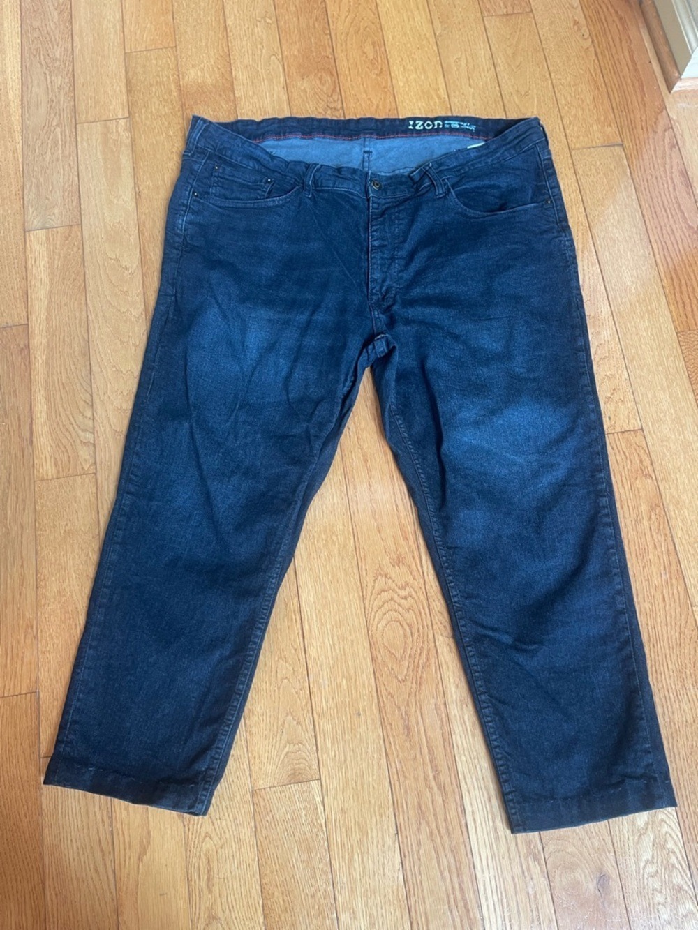 IZOD Dark Wash Tapered Fit Jeans | Size 44 Comfortable Stretch Denim Pants